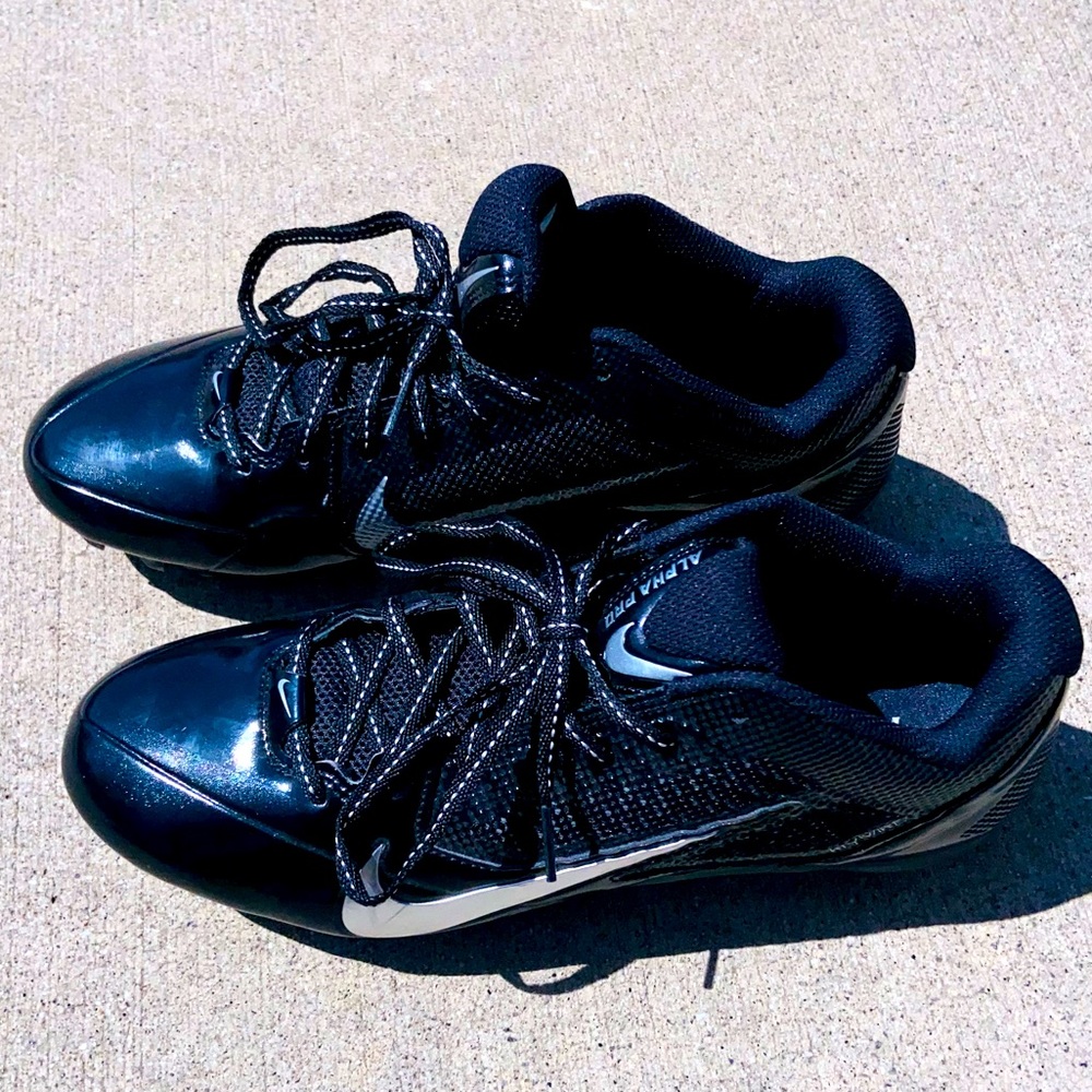 🎄Holiday Price Drop🎄NWOT NIKE Alpha Pro Cleats size 10 UNWORN